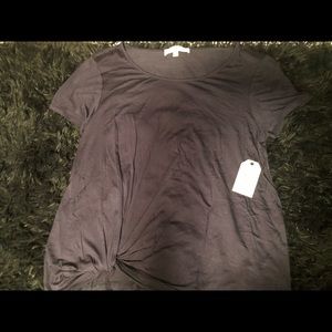 NWT Pinque bottom knot Tee ✨